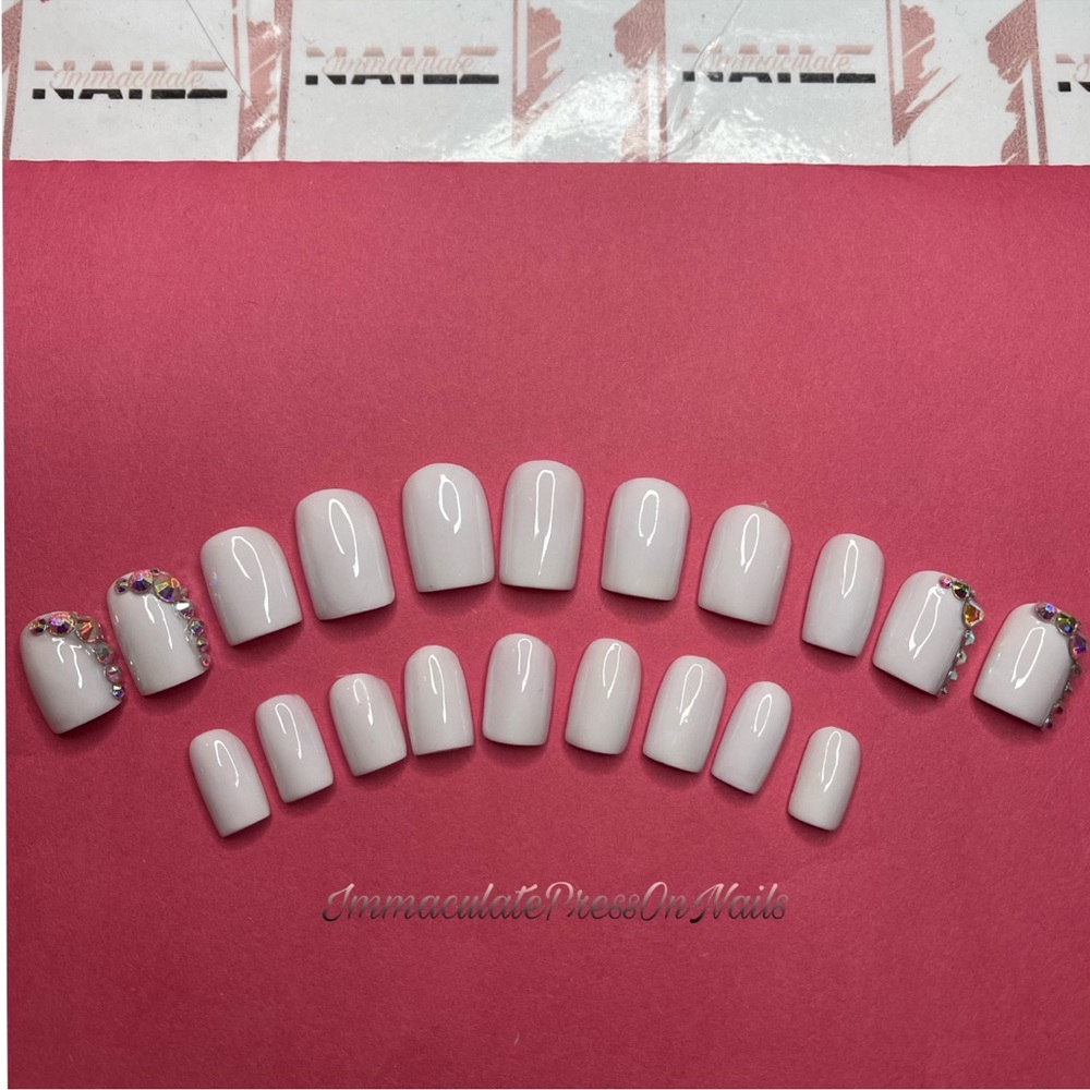 Authentic custom press on nails
